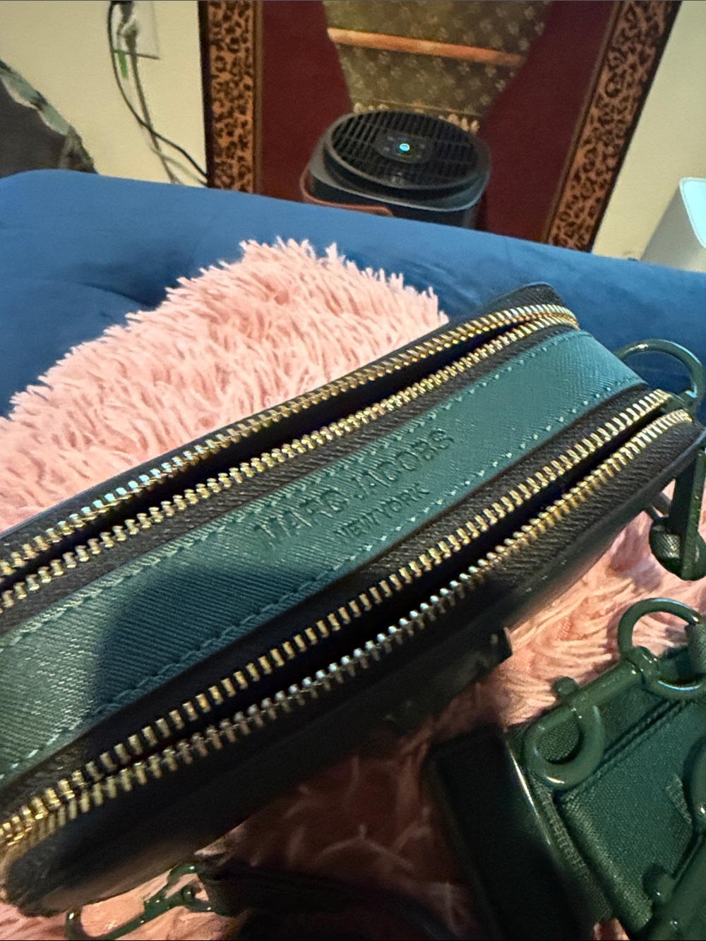 Michael Kors Dark Green Textured mini Crossbody with Removable Strap - Picture 4 of 8